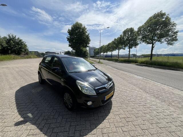 Hyundai I 20 1.4i Dynamic XLAIRCO101PKNW APK