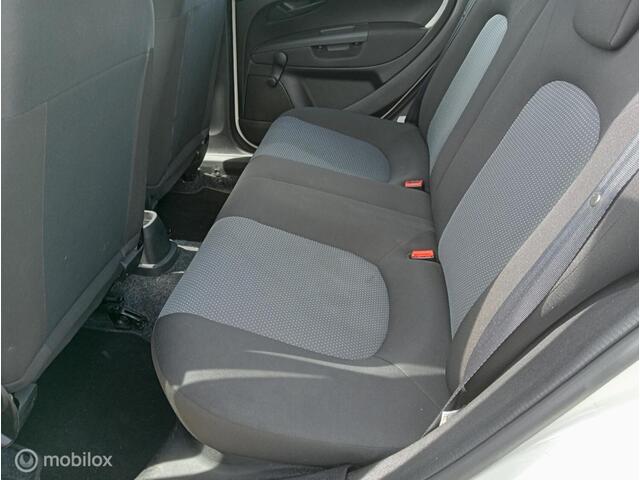 Fiat Punto Evo 1.2 Pop apk 17 inch lm velgen airco