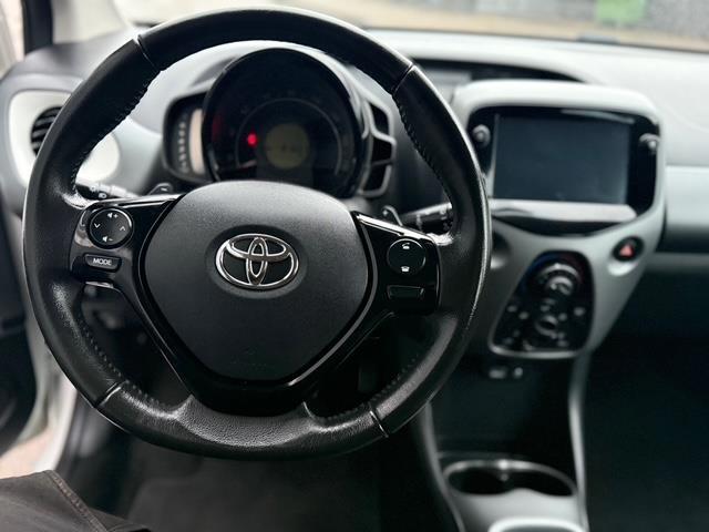 Toyota Aygo 1.0 VVT-i x-play | Camera | Airco | Carplay | LM
