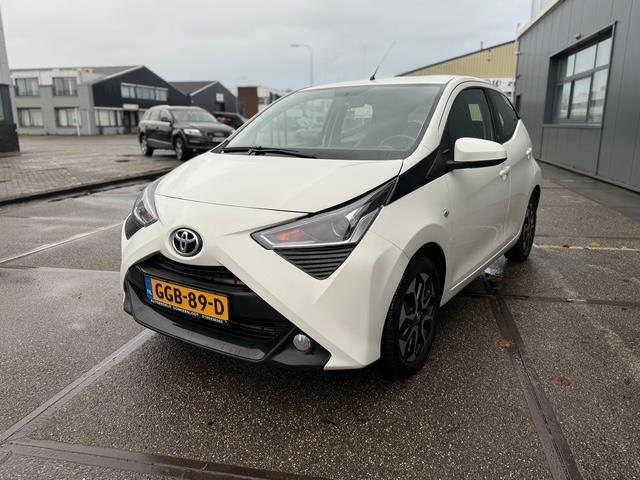 Toyota Aygo 1.0 VVT-i x-play | Camera | Airco | Carplay | LM