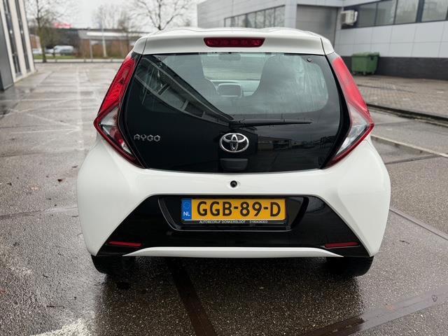 Toyota Aygo 1.0 VVT-i x-play | Camera | Airco | Carplay | LM