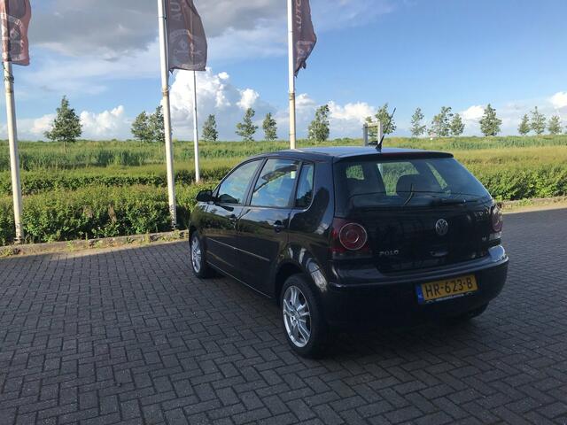 Volkswagen Polo 1.4-16V Trendline