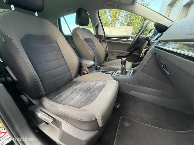 Volkswagen Golf 1.4 TSI 140PK ACT Highline / LED koplampen / Stoelverwarming / PDC / 18inc / NAP