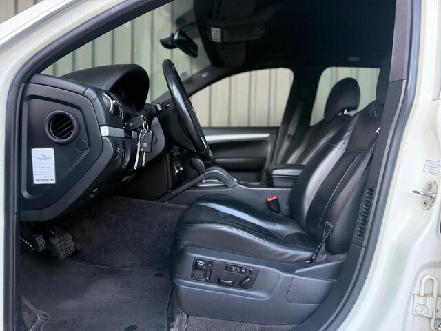 Porsche Cayenne 3.6 / APK / luchtvering