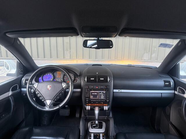 Porsche Cayenne 3.6 / APK / luchtvering