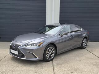 Lexus ES (2018 - 2026)