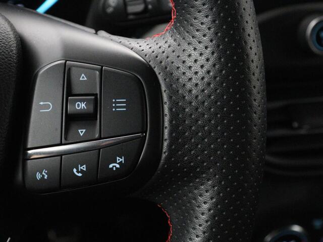 Ford Focus 1.5 EcoBoost ST Line | Stoelverwarming | Adaptive cruise | Camera | Carplay | Stuurverwarming | Navigatie | Full LED | Parkeerhulp | Climate con