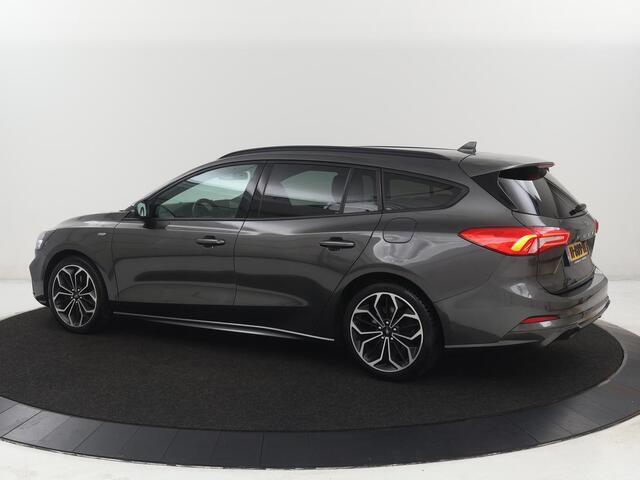 Ford Focus 1.5 EcoBoost ST Line | Stoelverwarming | Adaptive cruise | Camera | Carplay | Stuurverwarming | Navigatie | Full LED | Parkeerhulp | Climate con
