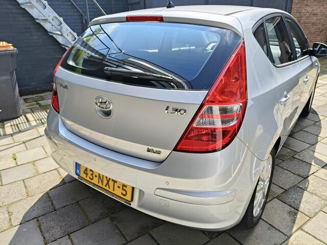 Hyundai I 30 1.6i Dynamic Business nw APK Parkeersensoren Goed onderhouden