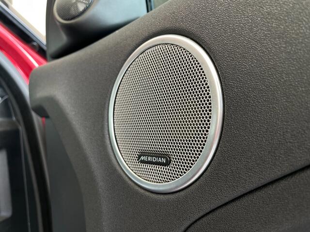 Land Rover Range ROVER EVOQUE 2.2 eD4 2WD Dynamic|Glazen dak|Trekhaak|Meridian Audio|Stoelverwarming