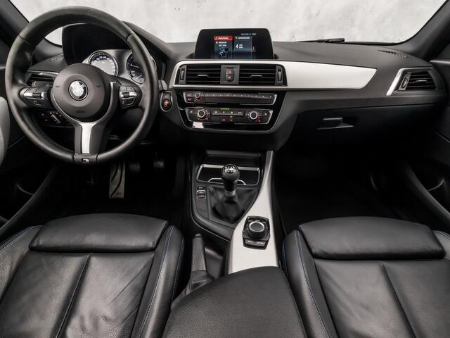 BMW 1-Serie 118i Edition M Sport Shadow High Executive 136 Pk SCHERM, STOELVERWARMING, BLUETOOTH, LM VELGEN, LEDEREN SPORTSTOELEN, E APK, STAAT