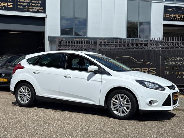 Ford Focus 1.0 EcoBoost Edition Luxe uitvoering trekhaak clima
