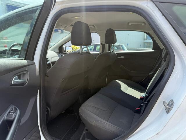 Ford Focus 1.0 EcoBoost Edition Luxe uitvoering trekhaak clima