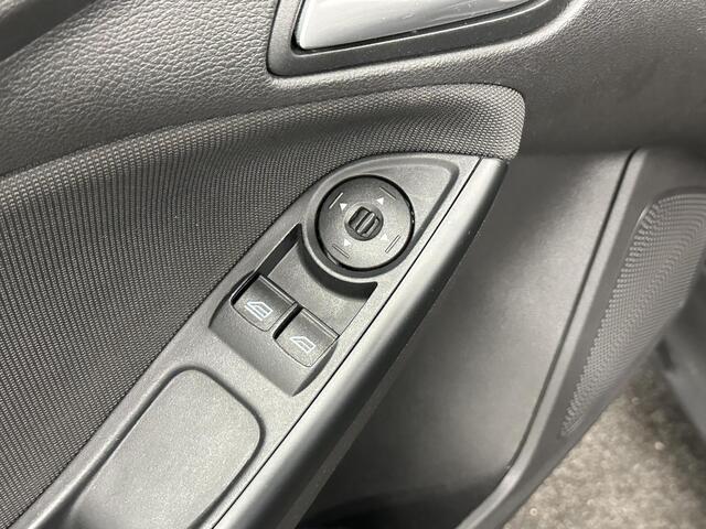 Ford Focus 1.0 EcoBoost Edition Plus ECC TREKHAAK STOELVERWARMING.