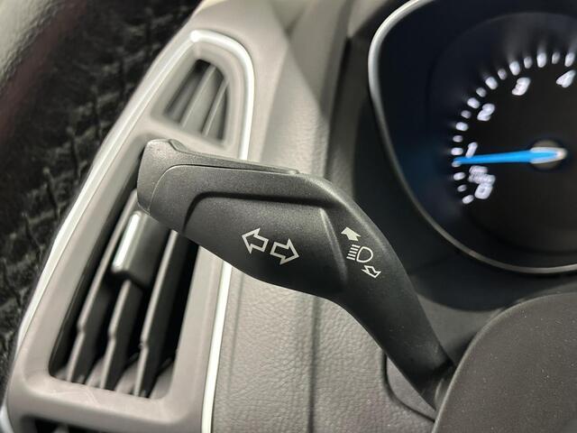 Ford Focus 1.0 EcoBoost Edition Plus ECC TREKHAAK STOELVERWARMING.