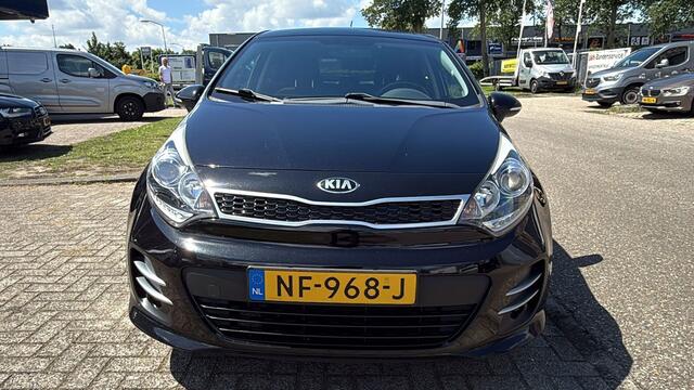 KIA RIO 1.2 CVVT ExecutiveLine Blackline Navi Camera Huurkoop Inruil APK Garantie