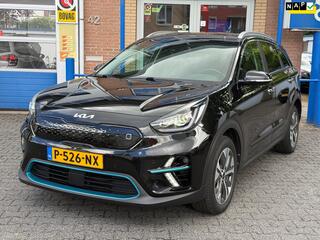KIA e-Niro DynamicPlusLine 64 kWh | BTW | Panoramadak | Parkeersens. V+A+Camera | Stoelverwarming + Stuurverwarming