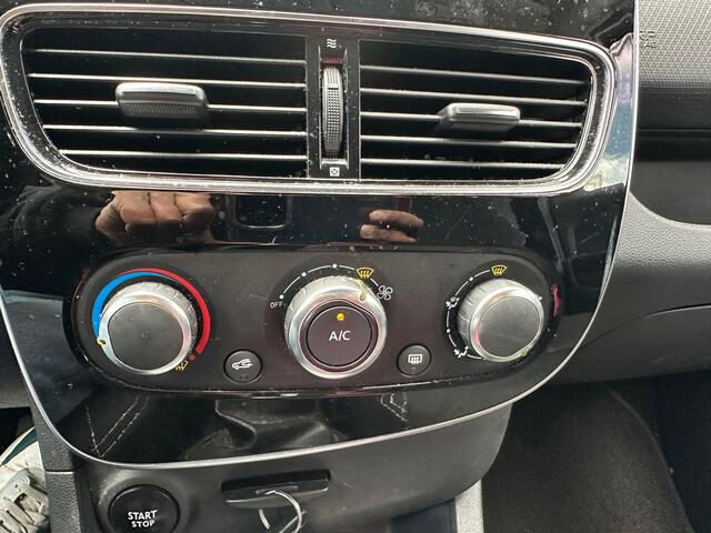 Renault Clio Estate 0.9 TCe Limited / Navi / PDC / DAB / Keyless / Clima / LM