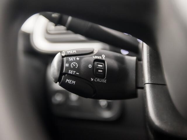 Citroen C3 1.2 PureTech Sport APPLE CARPLAY, NAVIGATIE, CRUISE, PARKEERSENSOREN, SPORTSTOELEN, BLUETOOTH, E APK, STAAT