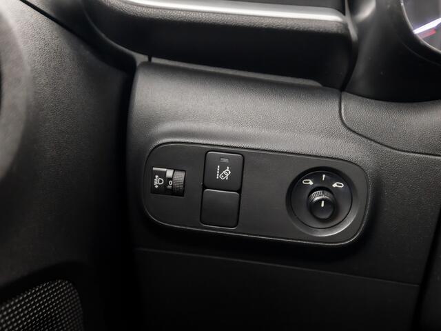 Citroen C3 1.2 PureTech Sport APPLE CARPLAY, NAVIGATIE, CRUISE, PARKEERSENSOREN, SPORTSTOELEN, BLUETOOTH, E APK, STAAT