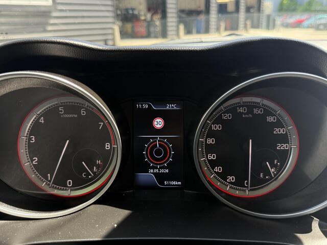 Suzuki Swift 1.2 Select Smart Hybrid Apple Carplay/Android Auto