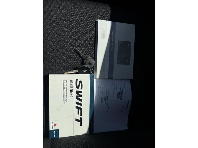 Suzuki Swift 1.2 Select Smart Hybrid Apple Carplay/Android Auto