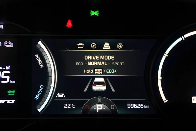 KIA E-Niro ExecutiveLine 64 kWh 3-fase [ Leder JBL Adapt.cruise LED ]