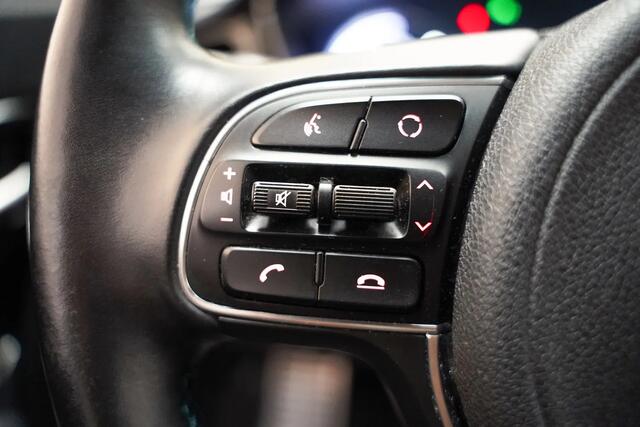 KIA E-Niro ExecutiveLine 64 kWh 3-fase [ Leder JBL Adapt.cruise LED ]