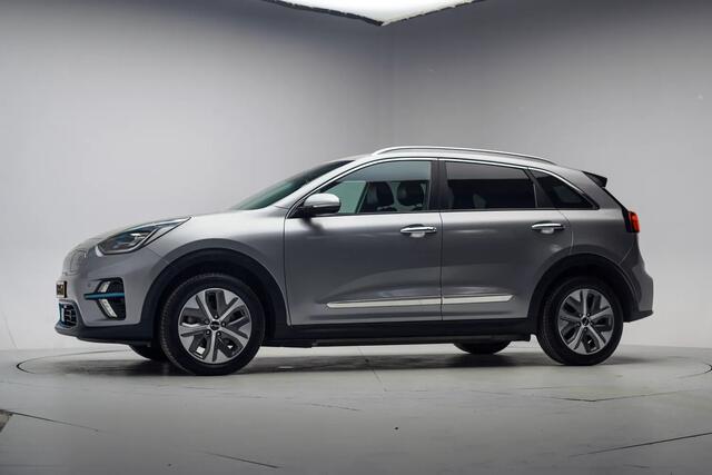 KIA E-Niro ExecutiveLine 64 kWh 3-fase [ Leder JBL Adapt.cruise LED ]