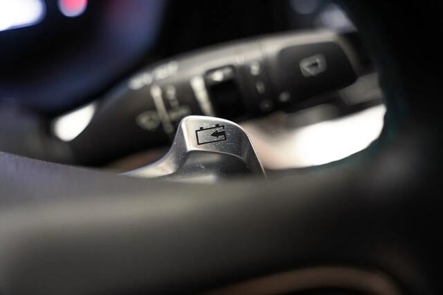 KIA E-Niro ExecutiveLine 64 kWh 3-fase [ Leder JBL Adapt.cruise LED ]