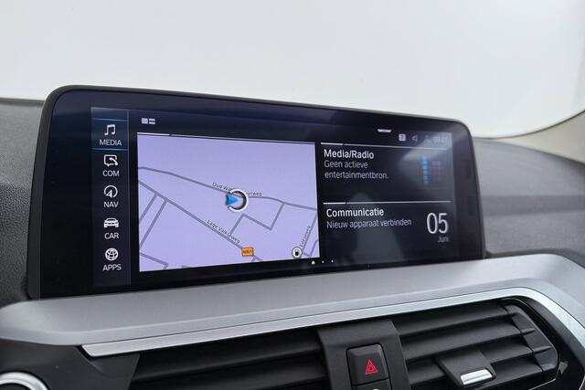 BMW X3 30e eDrive Edition | Uitklap Trekhaak | Panoramadak | CarPlay | Org NL | Sportstoelen | Digital Cockpit | Stoelverwarming |