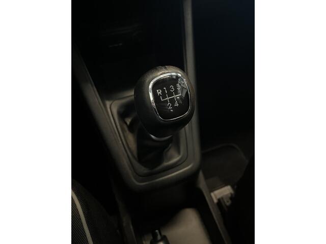 KIA Venga 1.4 CVVT ExecutiveLine AIRCO/KEYLESS/PDC/ELEK.PAKKET