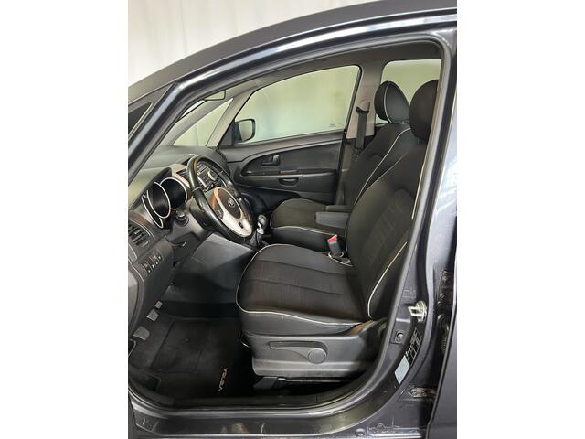 KIA Venga 1.4 CVVT ExecutiveLine AIRCO/KEYLESS/PDC/ELEK.PAKKET