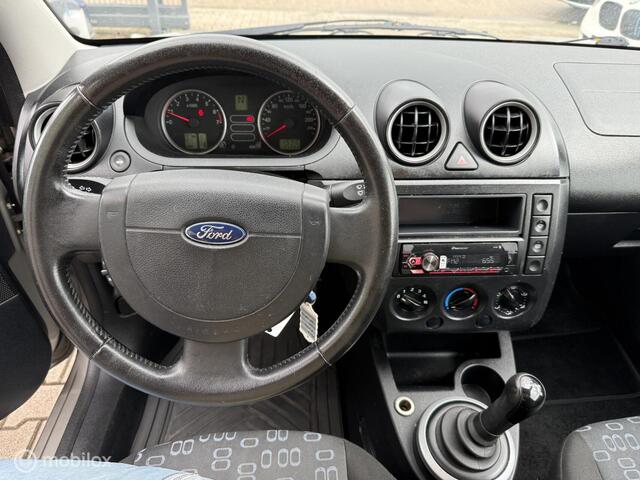 Ford Fiesta 1.4-16V Ambiente / AUTOMAAT / 3DRS / N.A.P