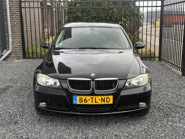 BMW 3-Serie 320i AIRCOAPK6BAKSEDAN