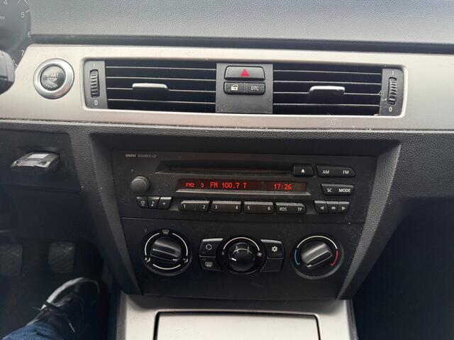 BMW 3-Serie 320i AIRCOAPK6BAKSEDAN