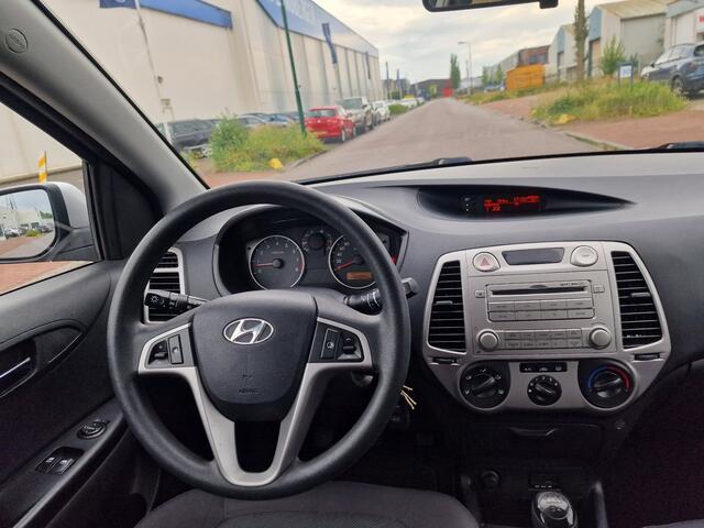 Hyundai I 20 1.4i DynamicVersion AIRCO ELEC.PAKET 2 X SLEUTELS