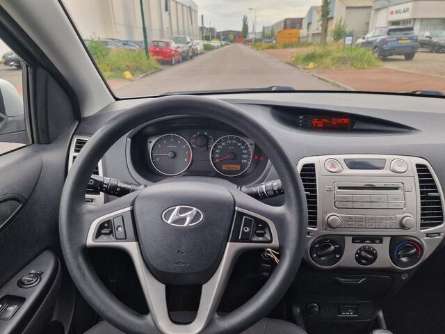 Hyundai I 20 1.4i DynamicVersion AIRCO ELEC.PAKET 2 X SLEUTELS