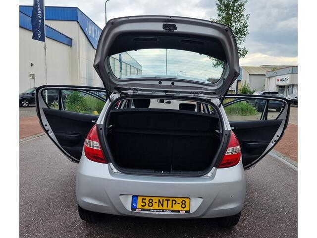 Hyundai I 20 1.4i DynamicVersion AIRCO ELEC.PAKET 2 X SLEUTELS