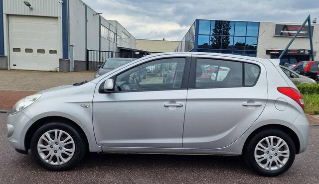 Hyundai I 20 1.4i DynamicVersion AIRCO ELEC.PAKET 2 X SLEUTELS