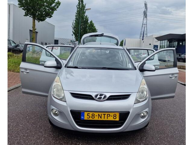 Hyundai I 20 1.4i DynamicVersion AIRCO ELEC.PAKET 2 X SLEUTELS