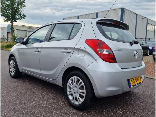 Hyundai I 20 1.4i DynamicVersion AIRCO ELEC.PAKET 2 X SLEUTELS