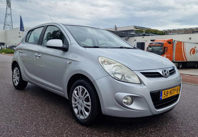 Hyundai I 20 1.4i DynamicVersion AIRCO ELEC.PAKET 2 X SLEUTELS