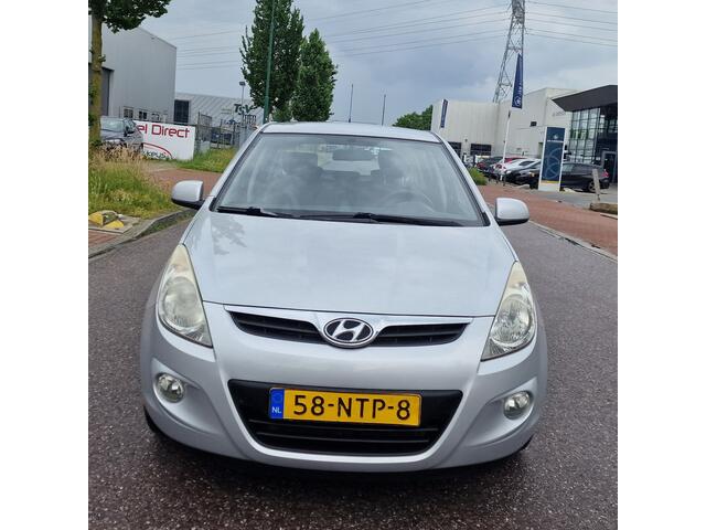 Hyundai I 20 1.4i DynamicVersion AIRCO ELEC.PAKET 2 X SLEUTELS