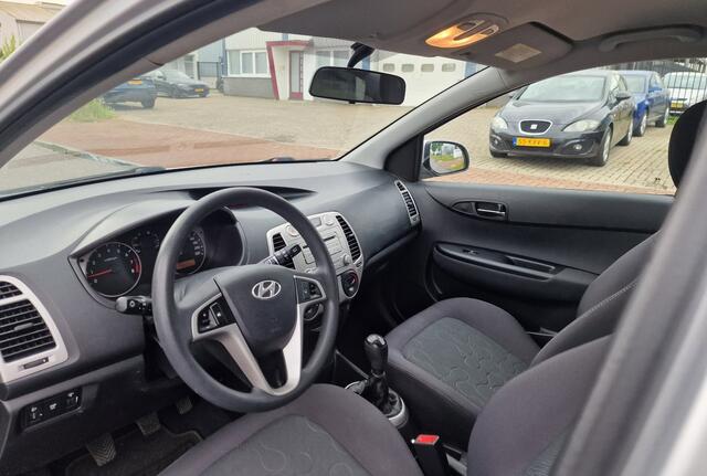 Hyundai I 20 1.4i DynamicVersion AIRCO ELEC.PAKET 2 X SLEUTELS