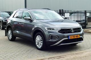 VOLKSWAGEN T-Roc 1.5 150pk TSI Life Business Face Lift. Carplay/Android Navi, Adap Cruise, Camera, Stoel&StuurVerw, Haak 1500kg