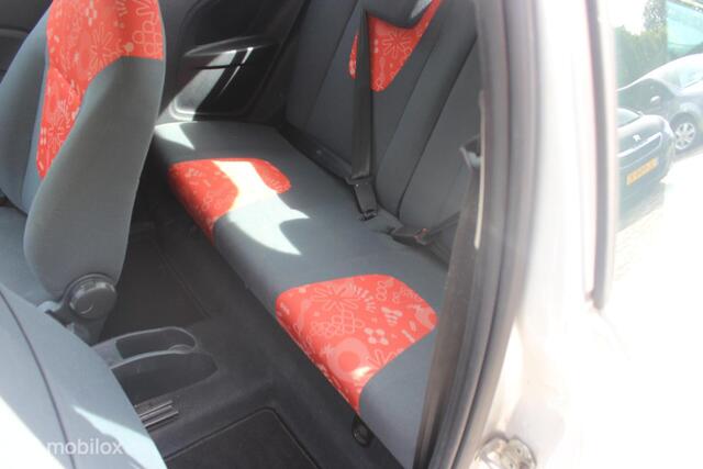 Ford KA 1.2 Cool&Sound, airco etc.