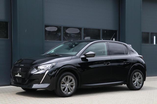 Peugeot E-208 EV Allure Pack 50 kWh AppleCarplay 3 Fase Camera PrivacyGlass Pdc Lmv 35000KM BJ2021