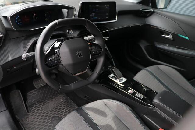 Peugeot E-208 EV Allure Pack 50 kWh AppleCarplay 3 Fase Camera PrivacyGlass Pdc Lmv 35000KM BJ2021