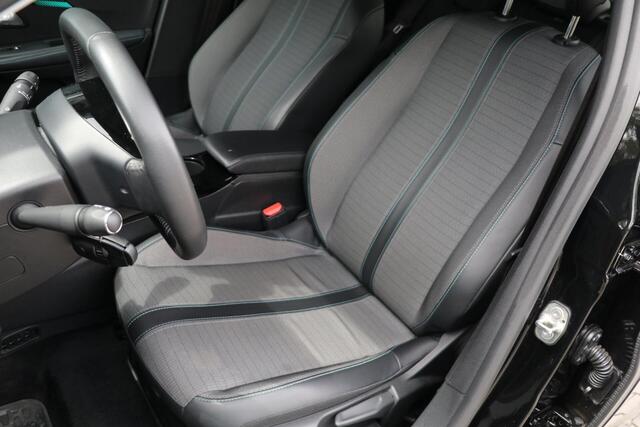 Peugeot E-208 EV Allure Pack 50 kWh AppleCarplay 3 Fase Camera PrivacyGlass Pdc Lmv 35000KM BJ2021